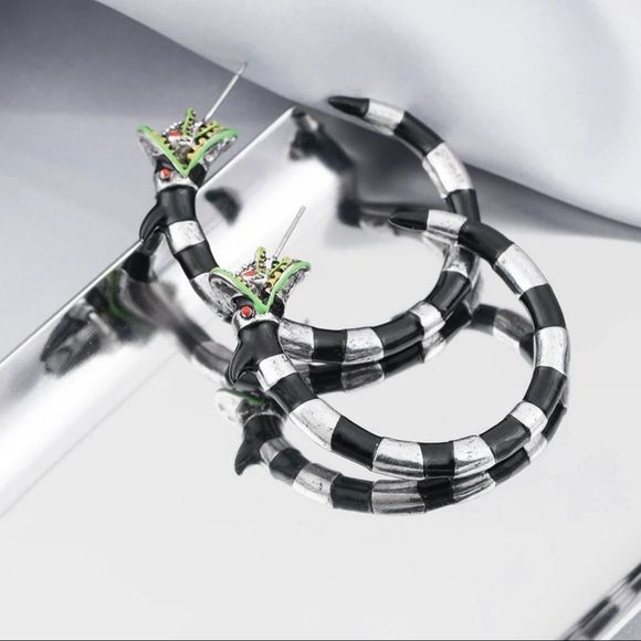 ONE PAIR LEFT! BEETLE JUICE HOOP LOOP FETISH BLACK & WHITE STRIPE SAND WORM 🪱 - Picture 4 of 16